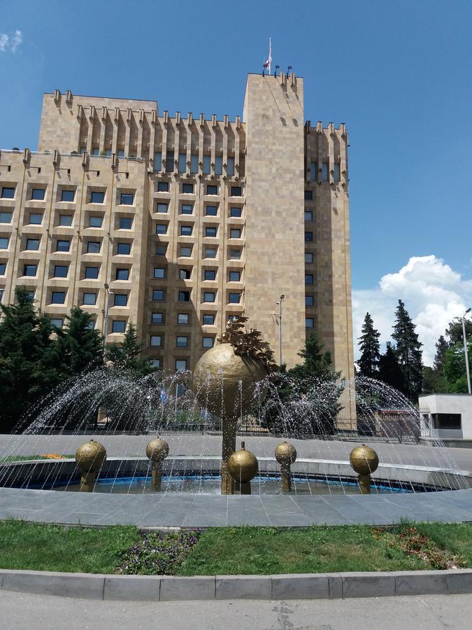 Madona'S Apartment Tbilisi Zewnętrze zdjęcie